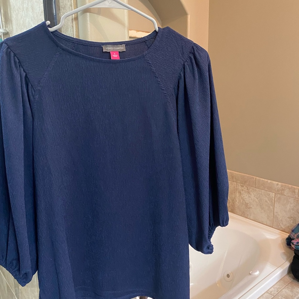 NWT Vince Camuto top- Ladies size small